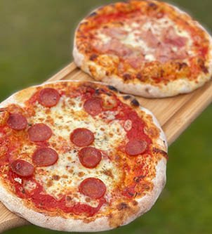 Pepperoni Pizza - Skinke Pizza - Tabata - Foodpoint - Takeaway Højbjerg - Børnepizza - Italiensk Pizzabund - Lækker takeaway